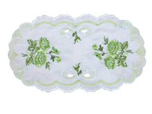 Lade das Bild in den Galerie-Viewer, Zart grüne Rosen Tischläufer Tischdecke Mitteldecke gestickt weiss