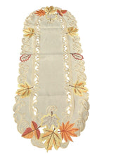Lade das Bild in den Galerie-Viewer, Kastanie Herbst Blatt Tischläufer Tischdecke Mitteldecke Deckchen gestickt creme