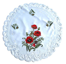 Lade das Bild in den Galerie-Viewer, Roter Klatschmohn Tischläufer Tischdecke Mitteldecke gestickt weiss