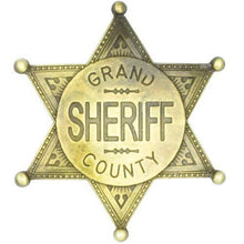 Lade das Bild in den Galerie-Viewer, Anstecker Pin Button Sheriff Stern Grand County messingfarben