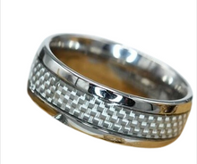 Lade das Bild in den Galerie-Viewer, Carbon Matrix Ring Bandring Partnerring mit Strukturband Edelstahl, 8 mm breit