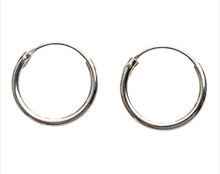 Lade das Bild in den Galerie-Viewer, Pure Silver Hoops Creolen 925 Sterling Silber – Ø 8 / 14 / 25 / 30 mm