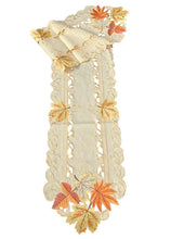 Lade das Bild in den Galerie-Viewer, Kastanie Herbst Blatt Tischläufer Tischdecke Mitteldecke Deckchen gestickt creme