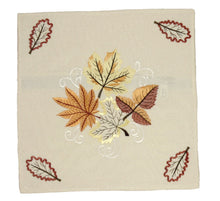 Lade das Bild in den Galerie-Viewer, Kastanie Herbst Blatt Tischläufer Tischdecke Mitteldecke Deckchen gestickt creme