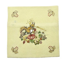 Lade das Bild in den Galerie-Viewer, Tischdecke Eichhörnchen