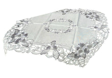 Lade das Bild in den Galerie-Viewer, Blumen silber / grau Tischläufer Tischdecke Mitteldecke Deckchen gestickt