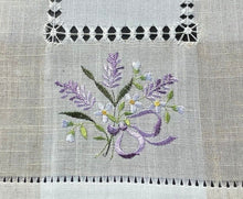 Lade das Bild in den Galerie-Viewer, Lavendel gestickt Tischläufer Tischdecke Mitteldecke Tischband Beige Weiss