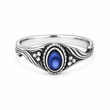 Lade das Bild in den Galerie-Viewer, Celestia Grace 925er Silberring Fingerring – filigranes Design mit Steinbesatz