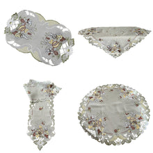 Lade das Bild in den Galerie-Viewer, Osterhasen silber / grau Tischläufer Tischdecke Mitteldecke Deckchen gestickt