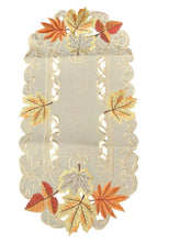 Lade das Bild in den Galerie-Viewer, Kastanie Herbst Blatt Tischläufer Tischdecke Mitteldecke Deckchen gestickt creme