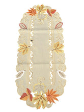 Lade das Bild in den Galerie-Viewer, Kastanie Herbst Blatt Tischläufer Tischdecke Mitteldecke Deckchen gestickt creme
