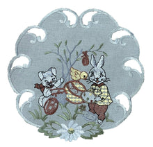 Lade das Bild in den Galerie-Viewer, Osterhasen silber / grau Tischläufer Tischdecke Mitteldecke Deckchen gestickt