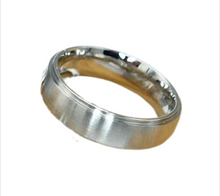 Lade das Bild in den Galerie-Viewer, Pure Steel Classic Ring Bandring Partnerring Silberfarben Edelstahl, 7 mm