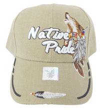 Lade das Bild in den Galerie-Viewer, Baseballcap Base Cap Mütze mit Schild und bestickt mit Wolf Federn Native Pride
