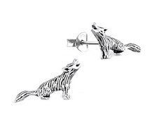 Lade das Bild in den Galerie-Viewer, Wolf Wölfe Ohrstecker 925er Sterling Silber