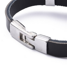 Lade das Bild in den Galerie-Viewer, Armband Lederarmband mit türkisem Stein auf rundem Concho Biker Western Country