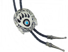 Lade das Bild in den Galerie-Viewer, Bärentatze mit Federn Bolo Tie Westernkrawatte Westernschmuck