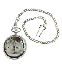 Lade das Bild in den Galerie-Viewer, Taschenuhr mit Sprungdeckel und Kette 2 Wölfe Western Cowboy