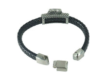 Lade das Bild in den Galerie-Viewer, Stabiles Lederarmband geflochten mit Wikinger aus Edelstahl