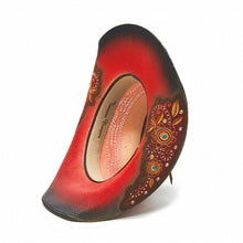 Lade das Bild in den Galerie-Viewer, Roter Cowboyhut mit Floralen Applikationen Strohhut Westernhut Line Dance