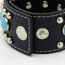 Lade das Bild in den Galerie-Viewer, Armband Lederarmband mit türkisen Steinen u. Nieten Biker Western Country Indian