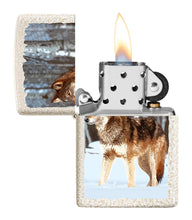 Lade das Bild in den Galerie-Viewer, Zippo Feuerzeug Wolf in Snowy Forest Design in Zippobox