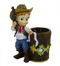 Lade das Bild in den Galerie-Viewer, Dekofigur Stiftehalter Stiftebox Vase Cowgirl Westerndekoration Colt Winchester
