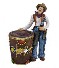Lade das Bild in den Galerie-Viewer, Dekofigur Stiftehalter Stiftebox Vase Cowboy Westerndekoration Colt Winchester