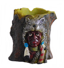 Lade das Bild in den Galerie-Viewer, Stiftehalter Vase Köcher im Westernstyle Indianer auf Baumstamm handbemalt