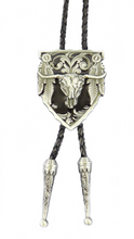 Lade das Bild in den Galerie-Viewer, Bolo Tie Westernkrawatte Pfeilspitze mit Longhorn Skull Federn Line Dan