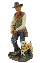 Lade das Bild in den Galerie-Viewer, Cowboy mit Hund und Winchester 3 verschiedene oder als Set 13 cm groß handbemalt