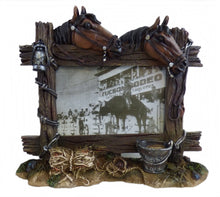 Lade das Bild in den Galerie-Viewer, Bilderrahmen Fotorahmen 3 D Pferd Fohlen Cowboy Westerndekoration