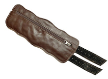 Lade das Bild in den Galerie-Viewer, Echt Lederarmband Westernarmband BREIT braun mit Sicherheitsfach Concho