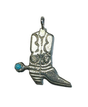 Lade das Bild in den Galerie-Viewer, Anhänger Cowboystiefel mit Türkis 925er Sterling Silber Handarbeit Navajo