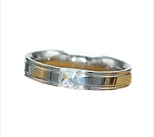 Lade das Bild in den Galerie-Viewer, Silver Crystal Slim Ring Bandring Partnerring  Edelstahl mit Zirkonia, 4 mm
