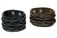 Lade das Bild in den Galerie-Viewer, Nordic Wrap Breites Lederarmband geflochten – verstellbar
