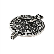 Lade das Bild in den Galerie-Viewer, Runenrabe Valdr Kettenanhänger aus Edelstahl – beidseitig graviert
