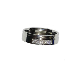 Crystal Forge Edelstahlring mit fünf eingefassten Zirkoniasteinen, 6 mm breit