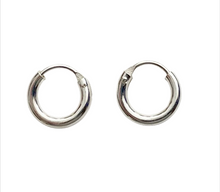Lade das Bild in den Galerie-Viewer, Silver Classic Hoops Creolen 925 Sterling Silber – 2 mm Stärke, Ø 8 bis 70 mm
