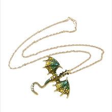 Lade das Bild in den Galerie-Viewer, Drachenwächter Amulett Kette mit großem Drachenanhänger, 5 Farben
