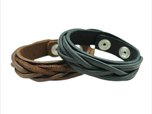 Lade das Bild in den Galerie-Viewer, Nordic Weave Lederarmband geflochten, verstellbar – 1,5 cm breit
