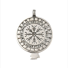 Lade das Bild in den Galerie-Viewer, Runenrabe Valdr Kettenanhänger aus Edelstahl – beidseitig graviert
