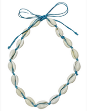 Lade das Bild in den Galerie-Viewer, Ocean Spirit Shells Muschelkette Kauri Muscheln auf Wachsband Schwarz Blau Pink
