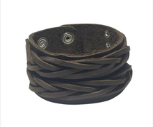 Lade das Bild in den Galerie-Viewer, Nordic Wrap Breites Lederarmband geflochten – verstellbar
