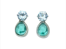 Lade das Bild in den Galerie-Viewer, Crystal Drop Elegance Ohrstecker – Edelstahl, 5 Farben, ca. 15 × 11 mm
