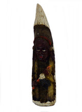 Lade das Bild in den Galerie-Viewer, Indianer Figur Kanu Einbaum Westerndekoration Western 4 Variationen ca. 23cm
