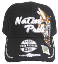 Lade das Bild in den Galerie-Viewer, Baseballcap Base Cap Mütze mit Schild und bestickt mit Wolf Federn Native Pride
